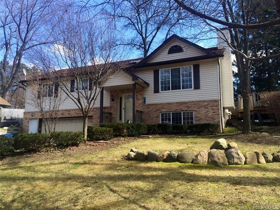 1st image of 8948 Woodlawn Ave