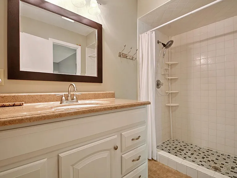 1045 Clipper Rd — Photo 20