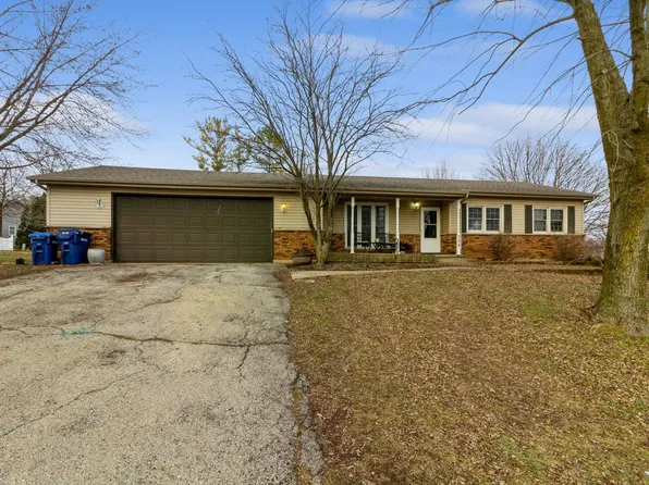 328 E Willow St, Elburn, IL 60119