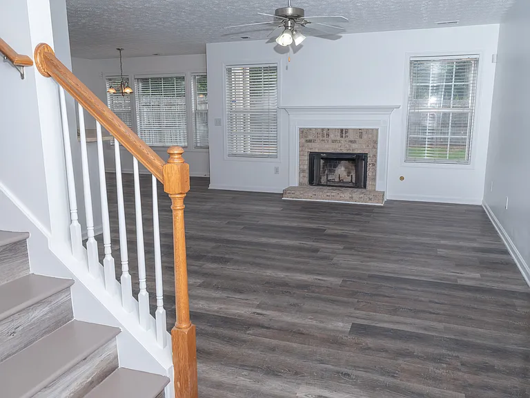 135 Charleston Pl — Photo 4