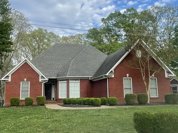 920 Hillcrest St, Lawrenceburg, TN 38464