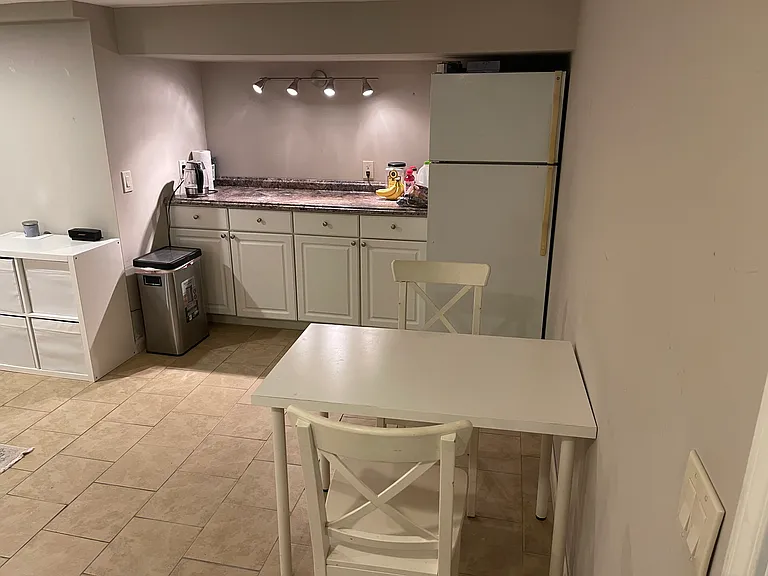 2185 Violet Cir #5 — Photo 6