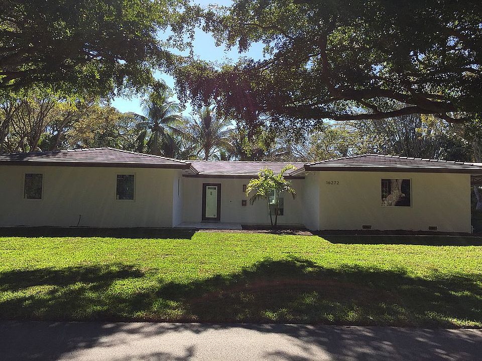 2nd image of 16272 SW 88th Avenue Rd