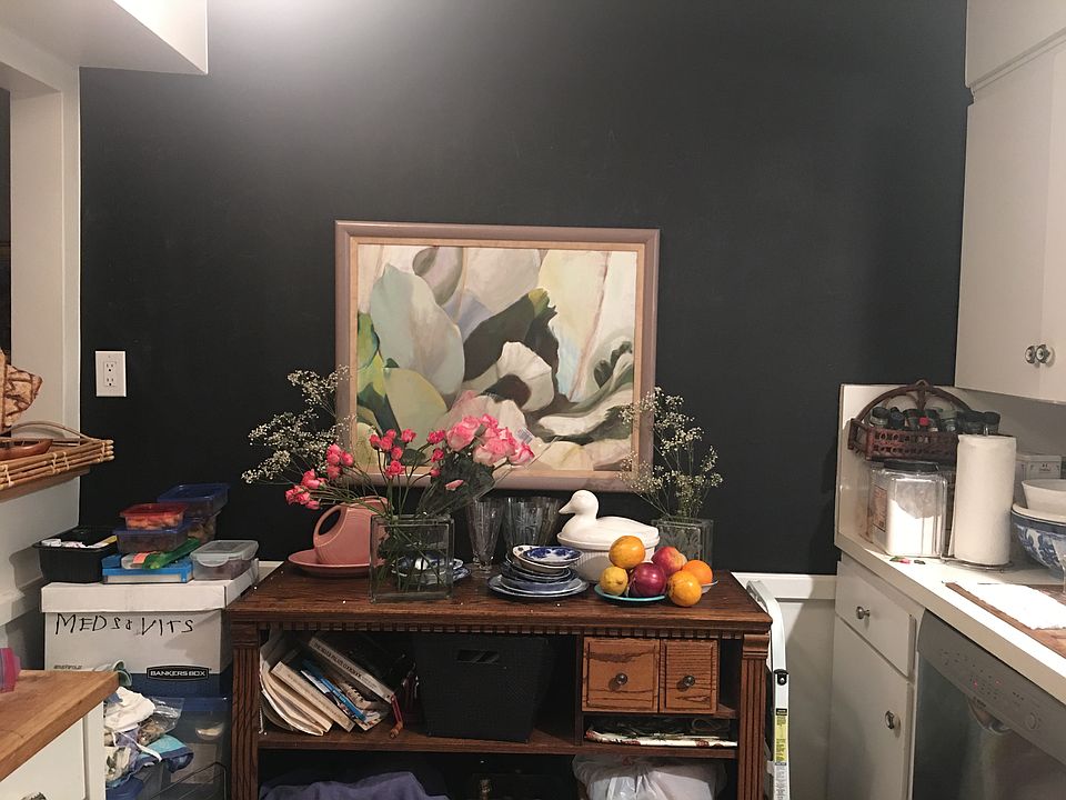 2nd image of 325 Marine Ave