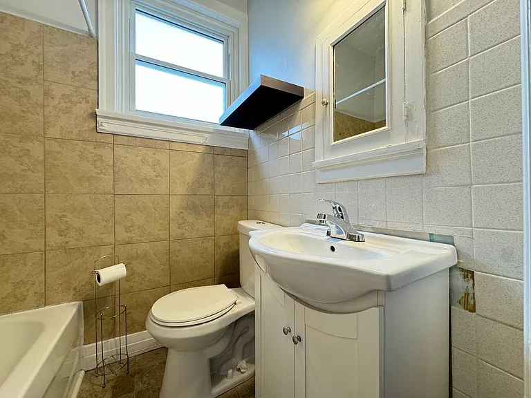 26 Eastchester Ave #1 — Photo 12