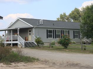 1127 E 120th St, Grant, MI 49327