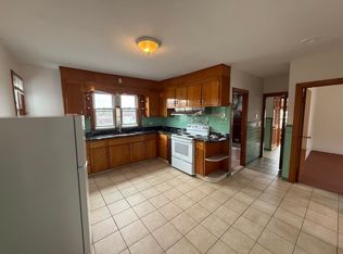 9 Shamrock St #3, Worcester, MA 01605