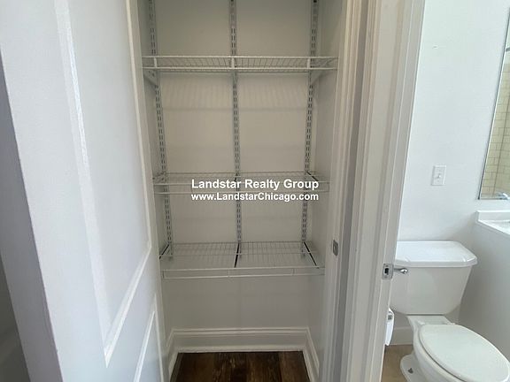 2nd image of 4031 N Kenmore Ave APT 405