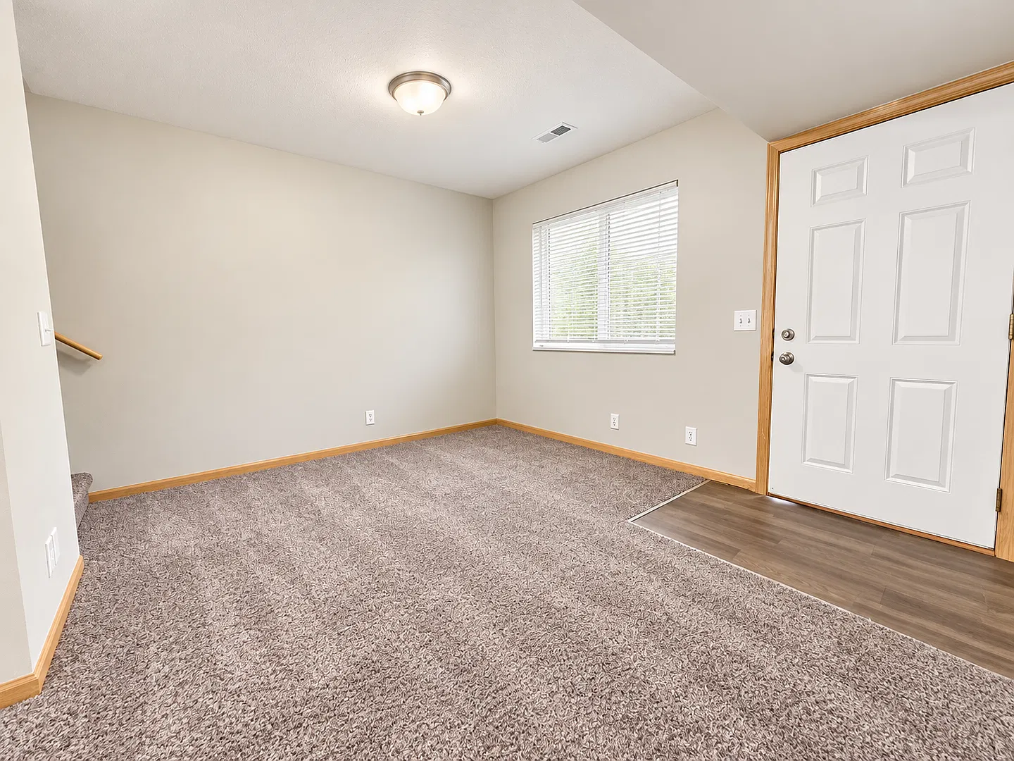 2225 R St — Photo 4