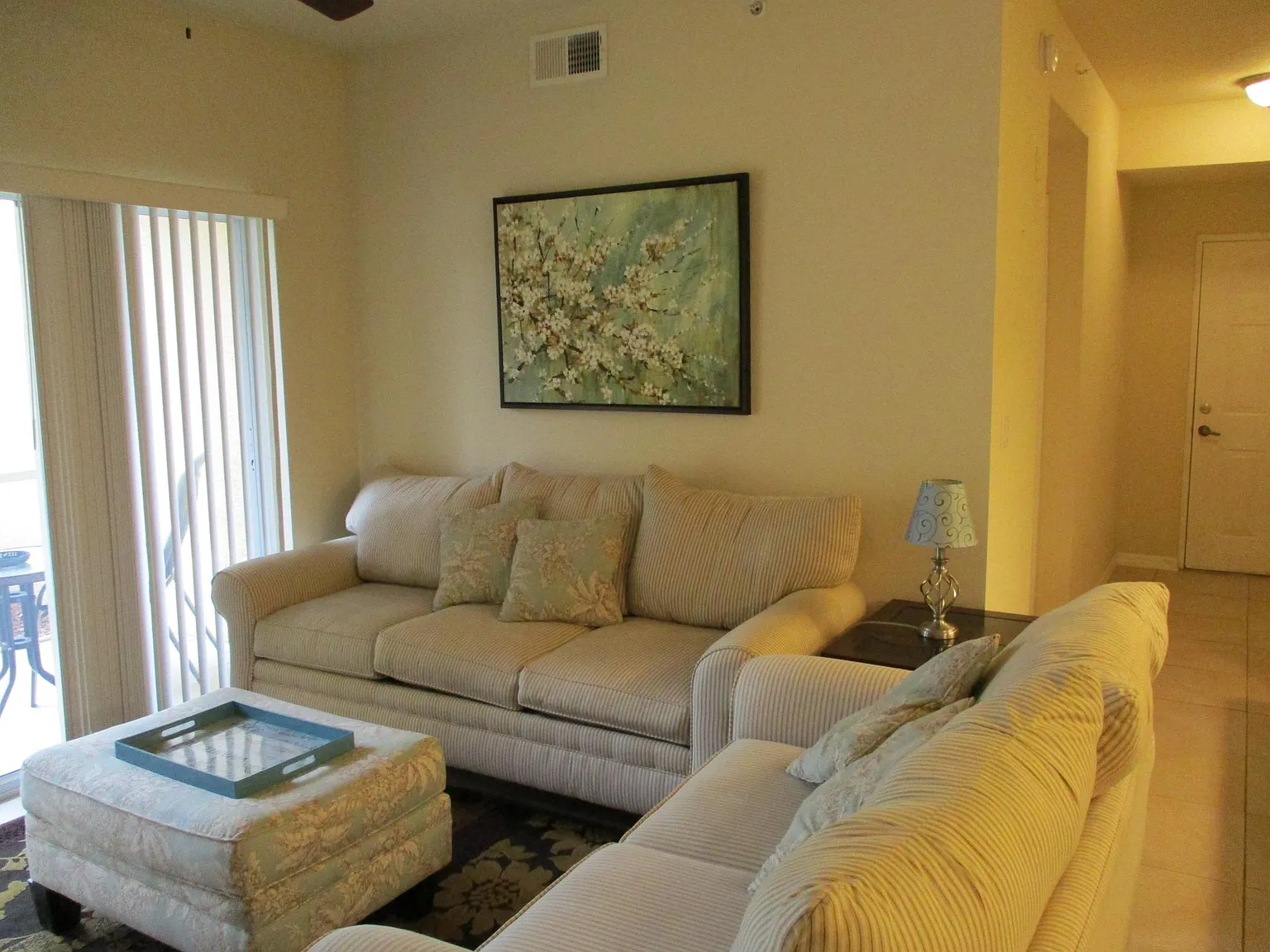 2 bed, 950 sqft, $2,000 — Photo 4