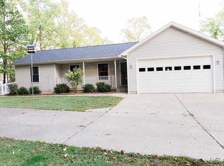 5001 Round Lake Hwy, Manitou Beach, MI 49253