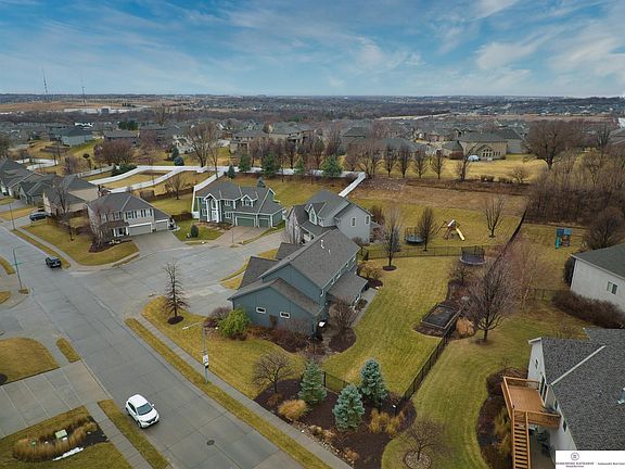 3rd image of 17302 Erskine Cir
