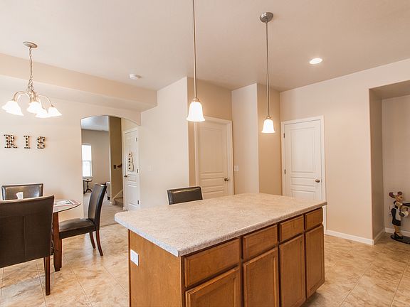 5th image of 1438 W Stone Meadow Dr