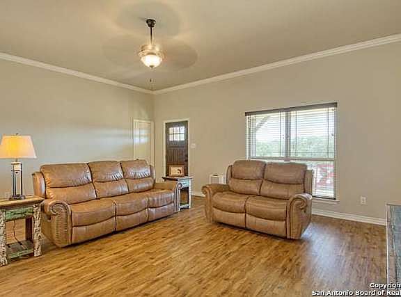 4th image of 4181 County Road 302