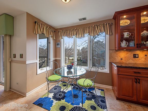 4th image of 1635 E Clayton Ct