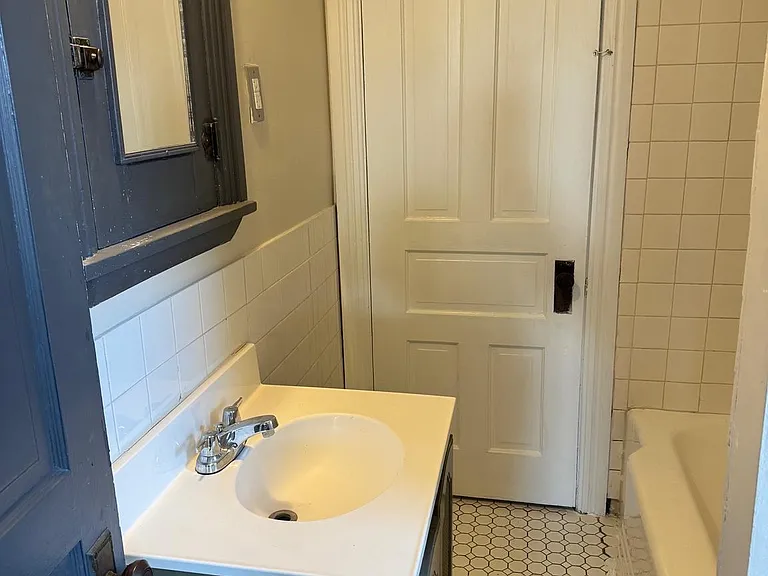219 S Union St #2 — Photo 5