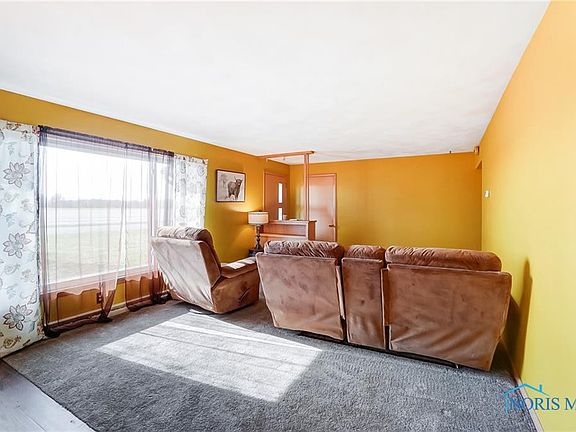 4th image of 220 Waterloo Dr