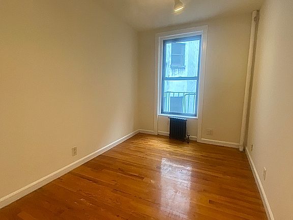 4th image of 233 E 50th St APT 5