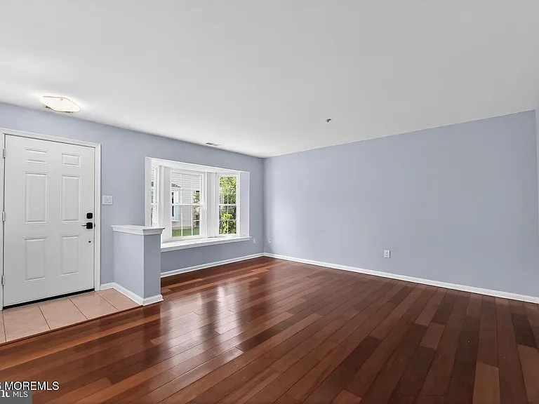 117 Buckingham Way — Photo 4