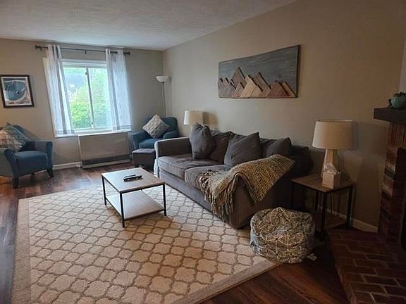 3rd image of 10 Madison Dr #87