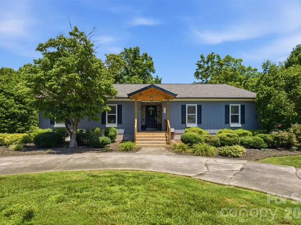 21 Eagle Dr, Taylorsville, NC 28681