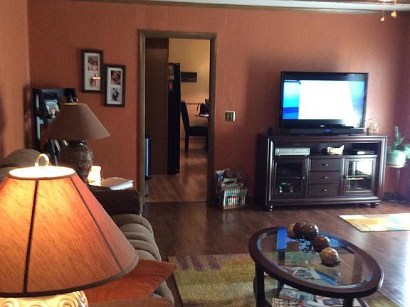 2nd image of 1073 Lakeshore Dr