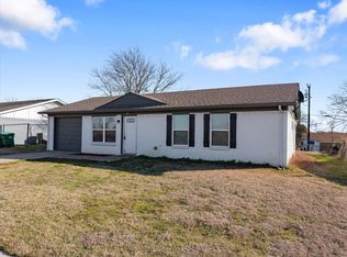 412 Yellow Jacket Dr, Ferris, TX 75125