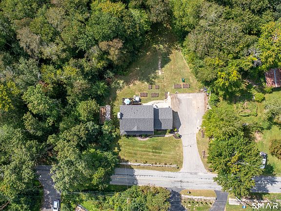 3rd image of 331 Valley View Road