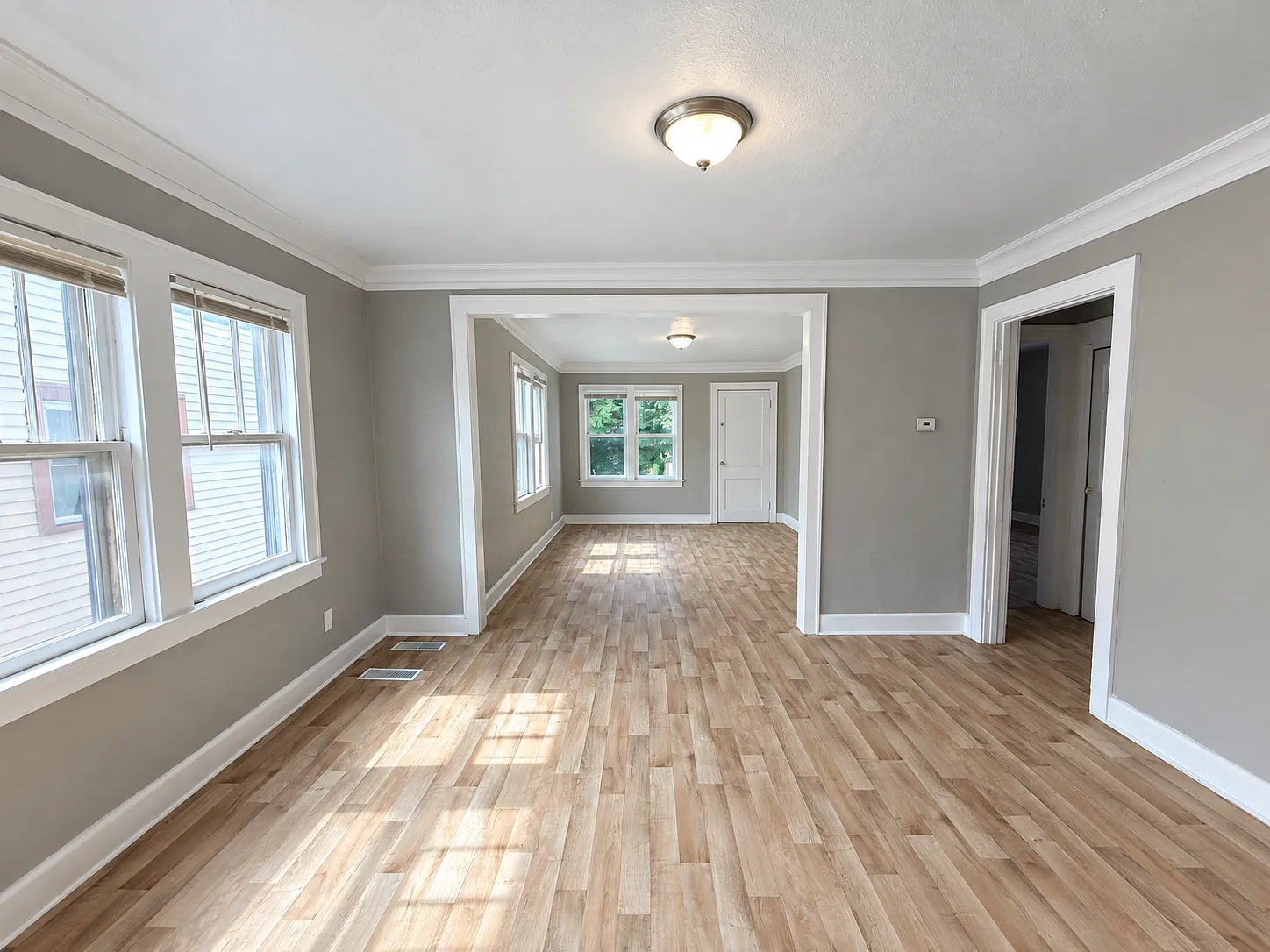 3 bed, $1,675 — Photo 2