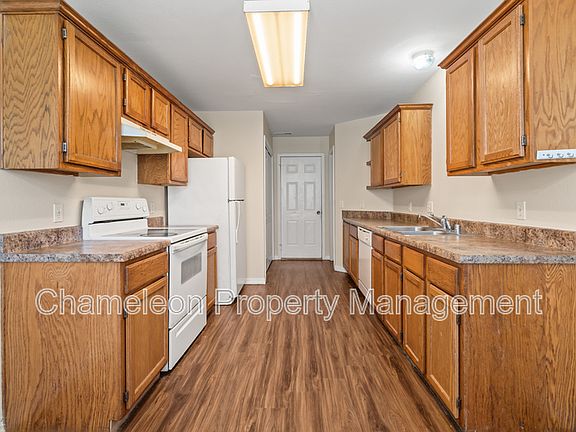 2nd image of 2910 Dawn Ct #C