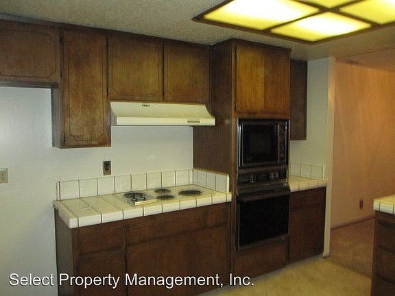 4th image of 1189 Green Hill Dr