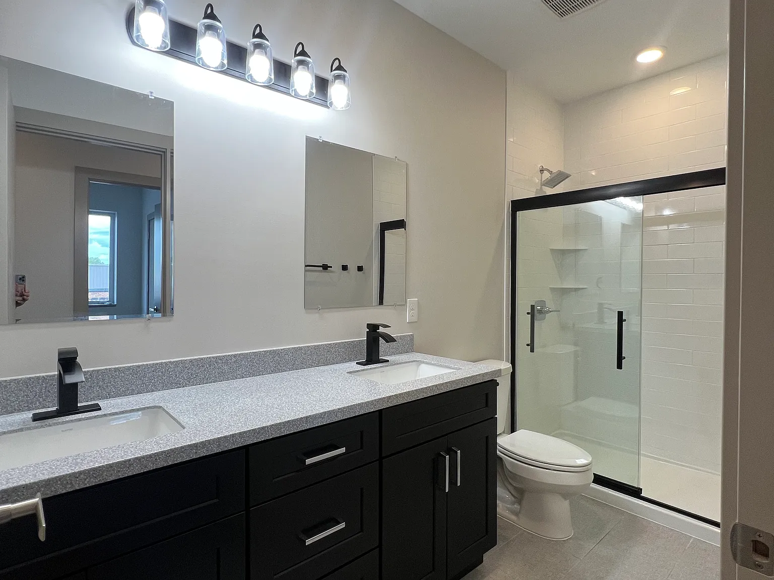 2 bed, 1100 sqft, $1,500 — Photo 2
