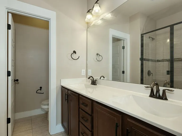 7320 Easy Wind Dr — Photo 8