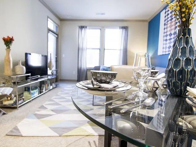Penrose Square Apartments — Photo 23