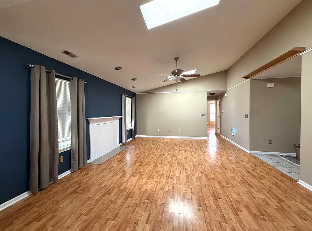 5717 Stoneview Way — Photo 4