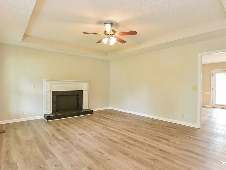 1110 E Rye Ct — Photo 6