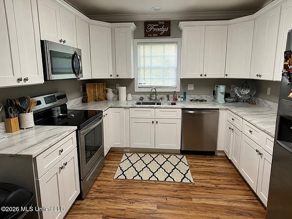 5th image of 264 N Forrest Ave