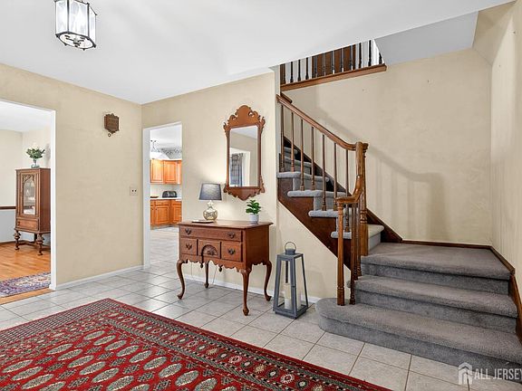 3rd image of 1575 Miriam Dr