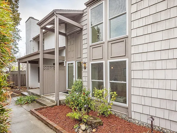 842 Magellan Ln, Foster City, CA 94404