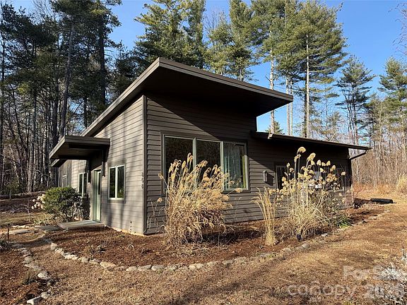 2nd image of 858 Mills Gap Rd