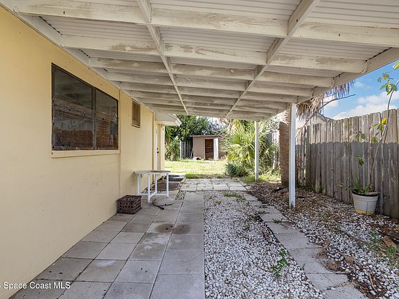 5th image of 335 Brewster Rd