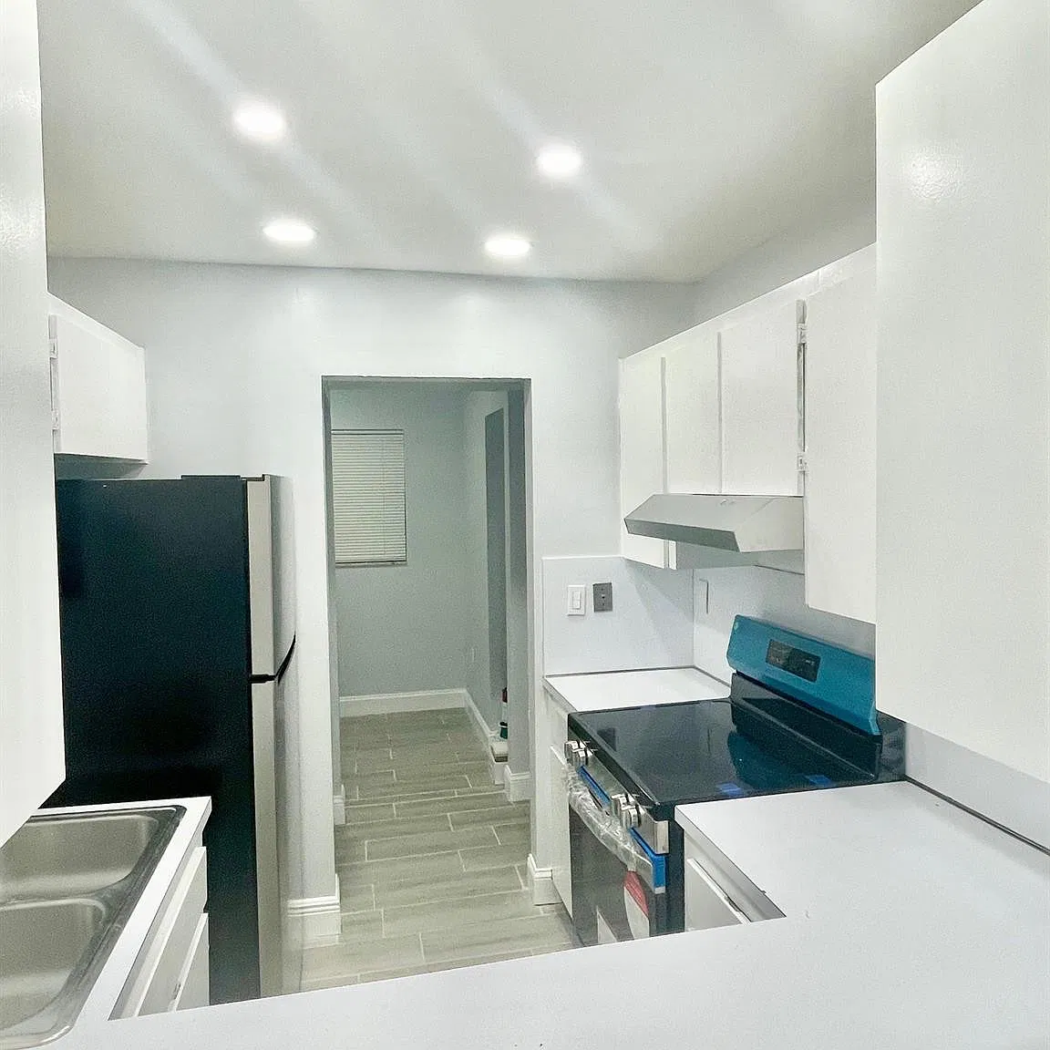 1021 Mockingbird Ln — Photo 3