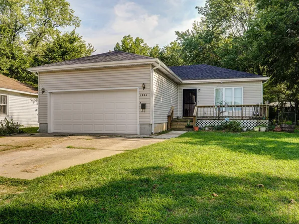 1036 W Jackson Street, Bolivar, MO 65613