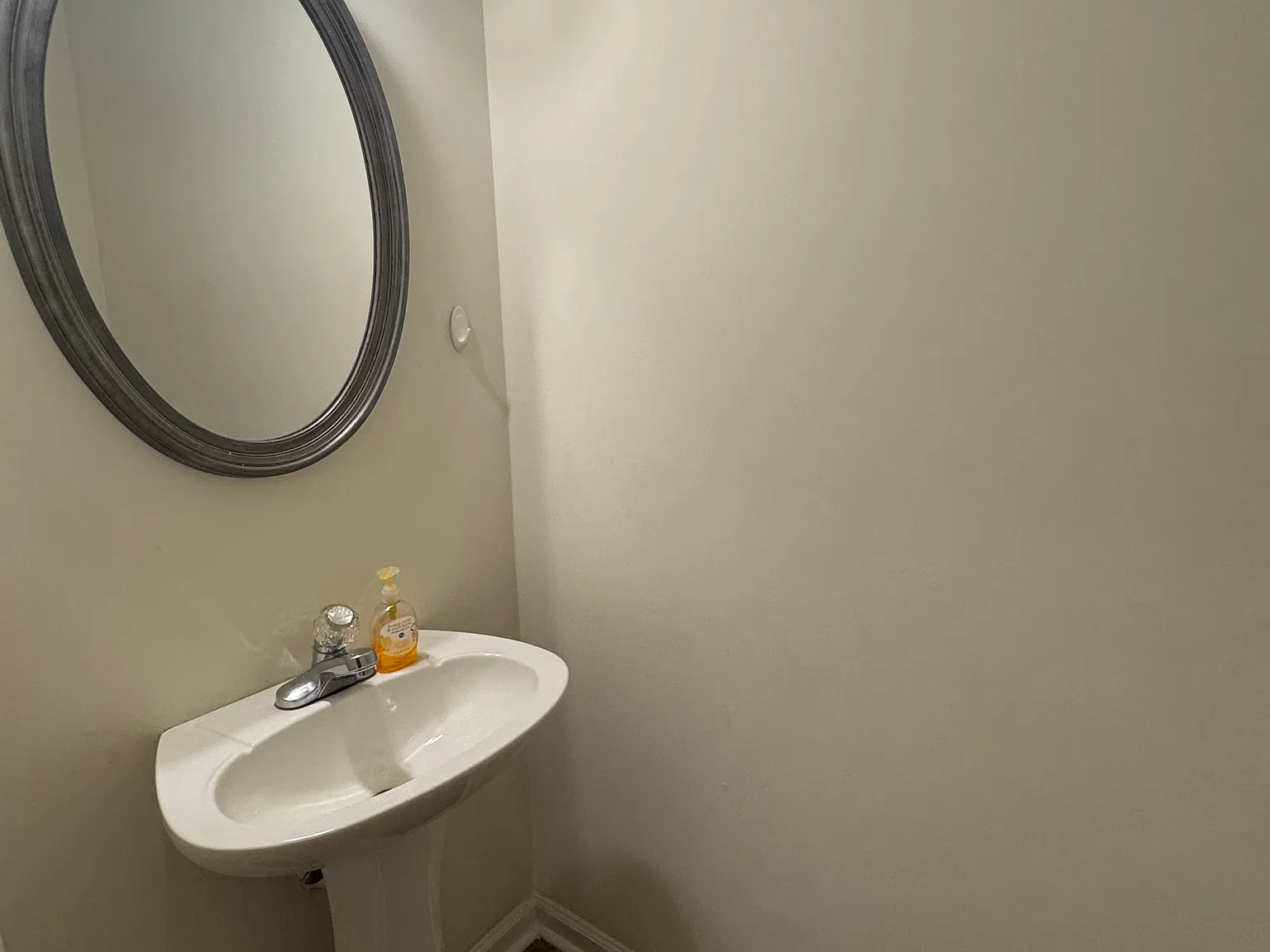 2 bed, 1696 sqft, $1,980 — Photo 2