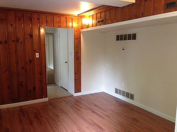 3rd image of 501 Old Fairmont Pike