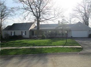 215 Fox Hollow Dr, Butler, PA 16001