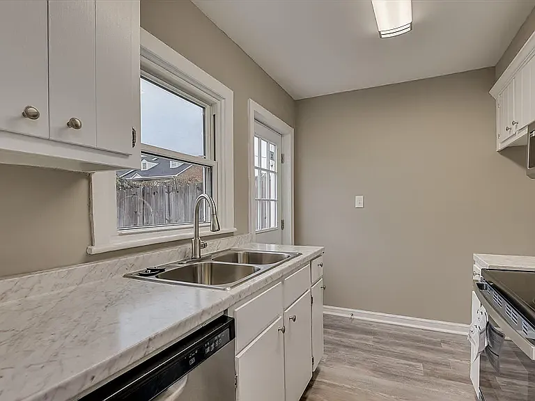 801 Monte Sano Ave #B1 — Photo 7