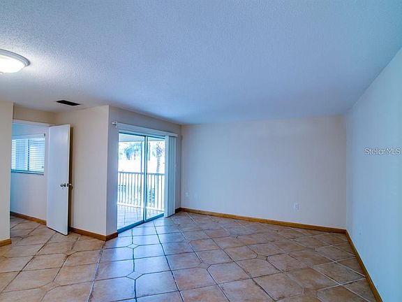 5th image of 2121 Wood St Unit A203