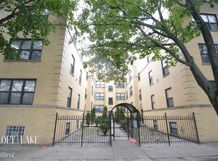 4345 N Sawyer Ave #E2, Chicago, IL 60618