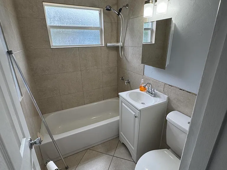 4480 Gray Ave — Photo 7